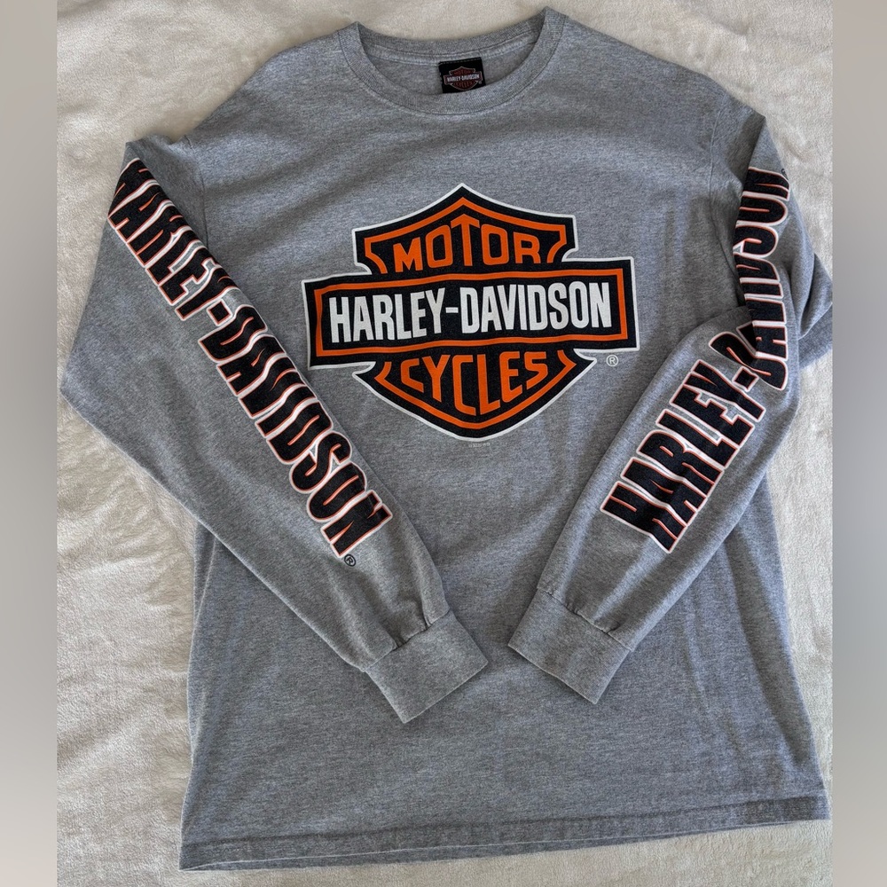Harley-Davidson Gray Long Sleeve Tee with Iconic Branding